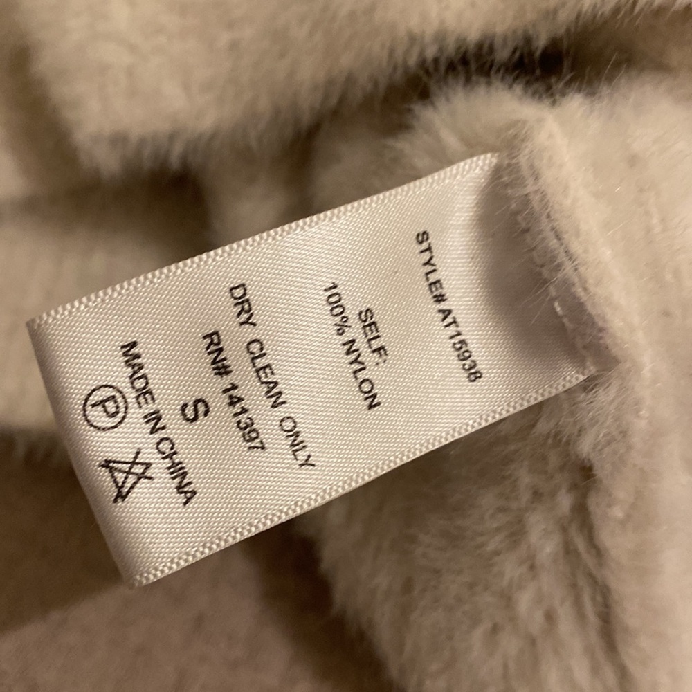 Astr Soft Cream Crew Neck Sweater. Size S - Picture 6 of 6